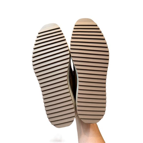 Johnston & Murphy Women's Gold Metallic Sheepskin Gracelyn Mary Jane Size 6M - Picture 10 of 11